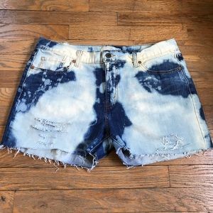 Vintage Levis Distressed Cut Off Jean Shorts